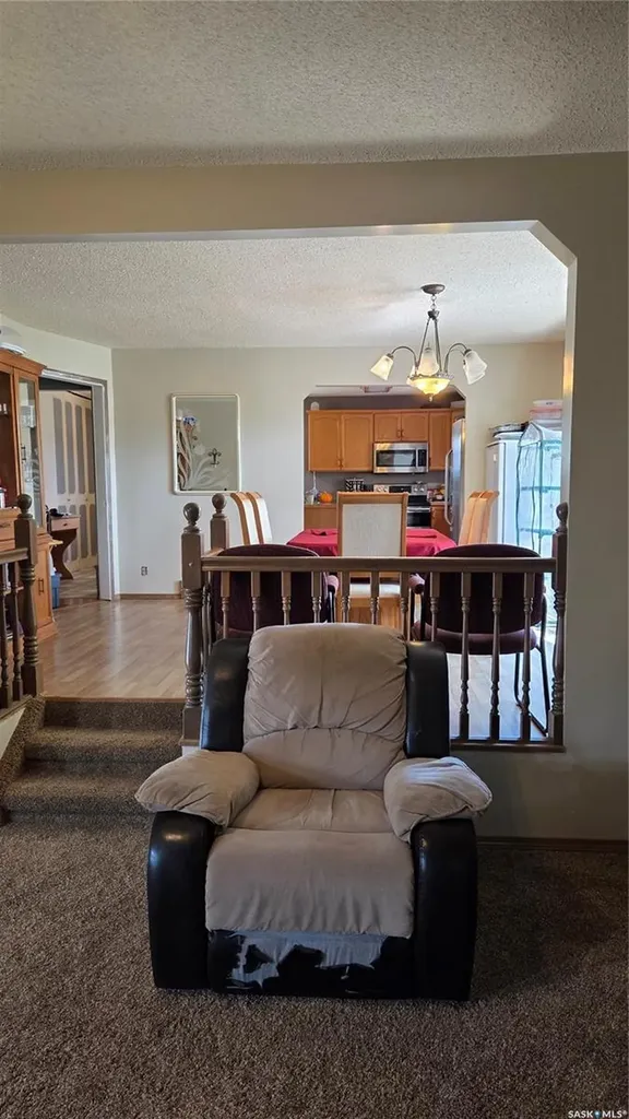 1195 13th Avenue SW Moose Jaw SK S6H 6L6