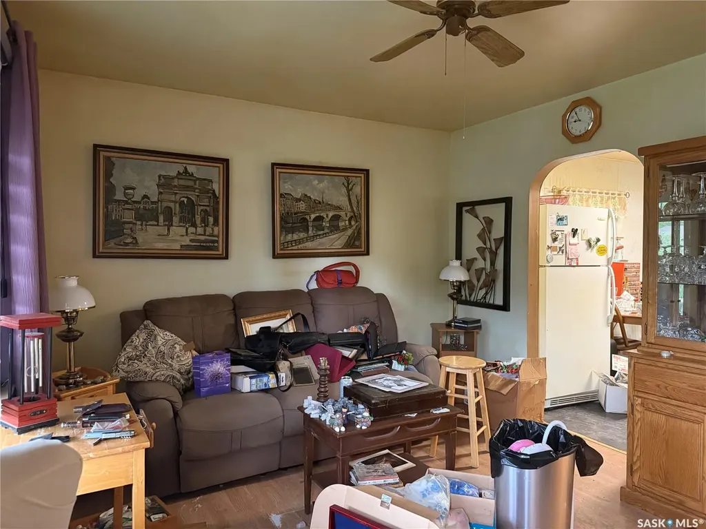 1059 Caribou Street W Moose Jaw SK S6H 2M1