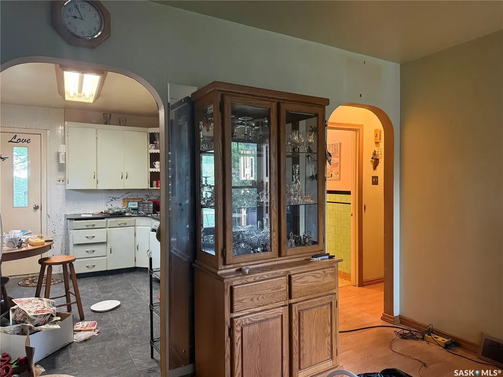 1059 Caribou Street W Moose Jaw SK S6H 2M1