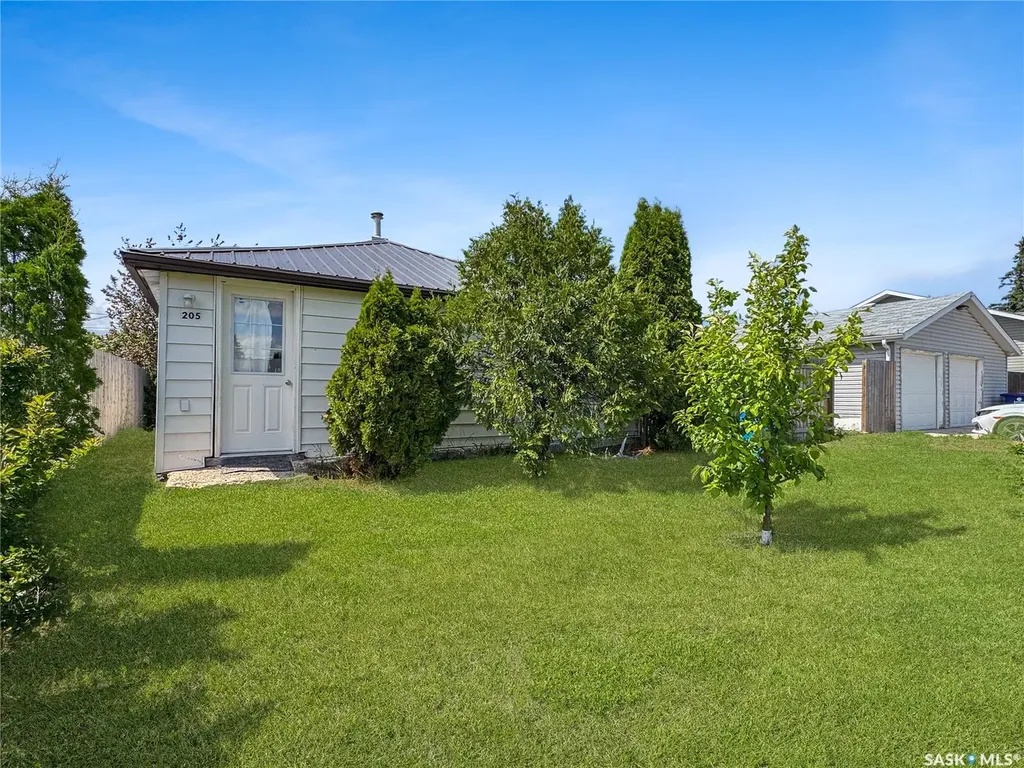 205 4th Street E Wilkie SK S0K 4W0