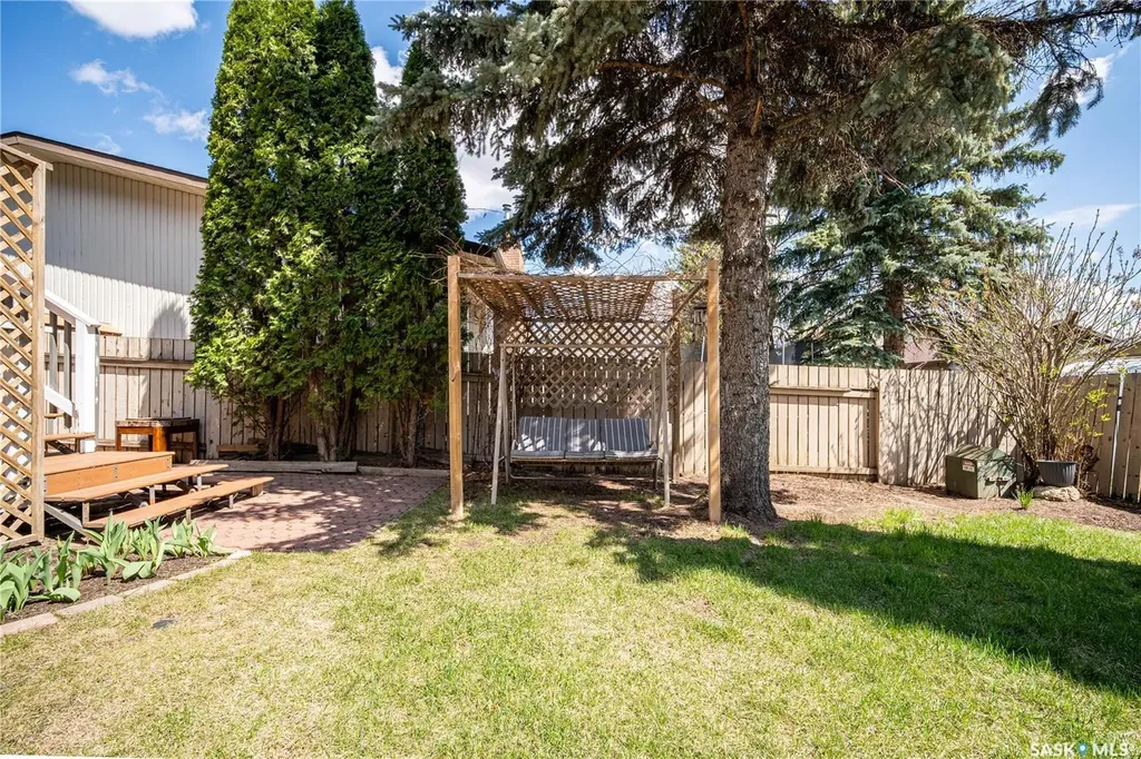435 Christopher Road Saskatoon SK S7J 3S1