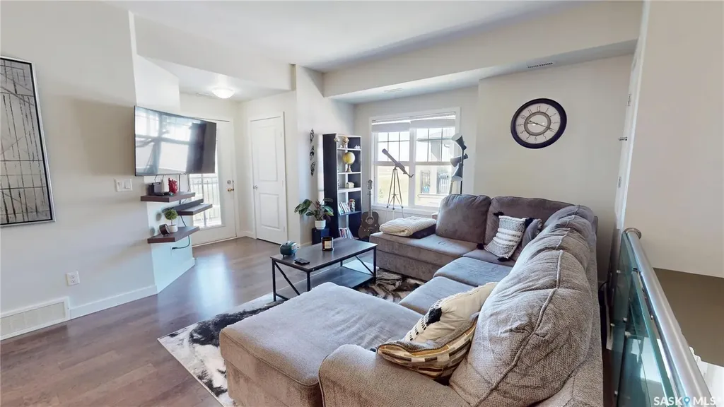 1015 Patrick Crescent Saskatoon SK S7W 0M7