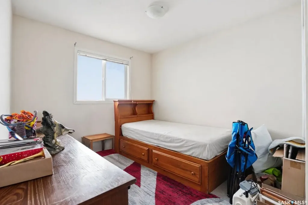 222 V Avenue S Saskatoon SK S7M 3B3