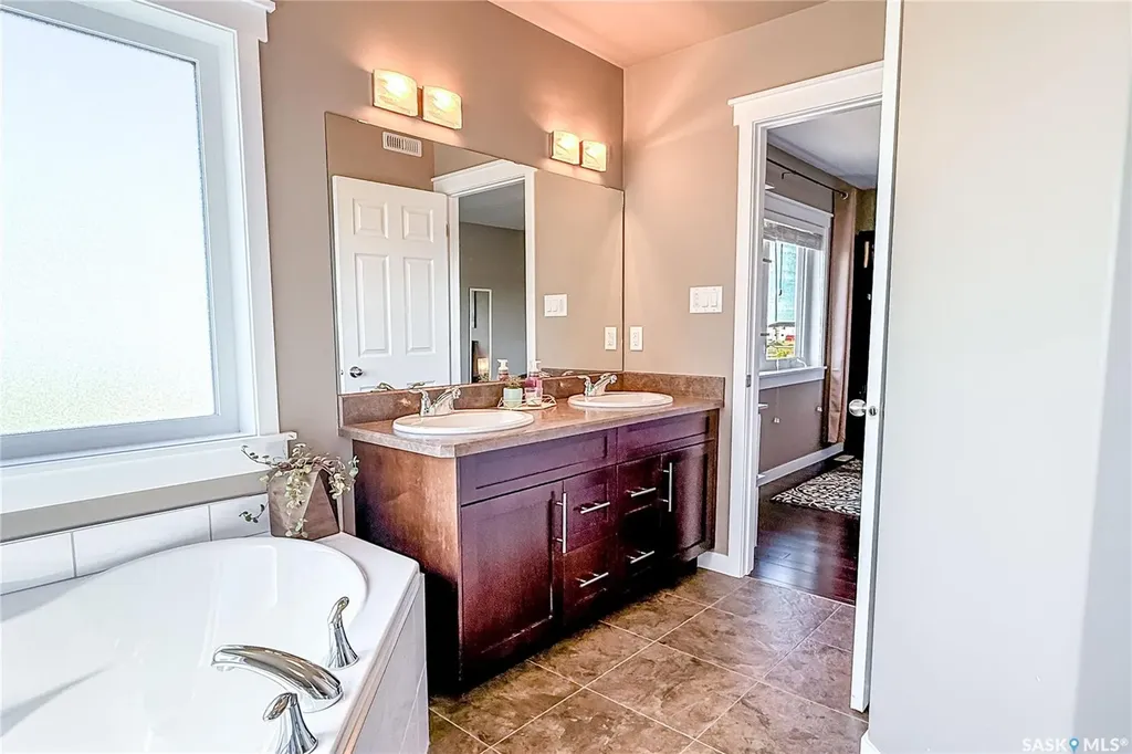 4513 Padwick Avenue Regina SK S4W 0C5