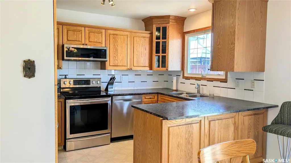 1006 Ross Street E Moose Jaw SK S6H 7H5