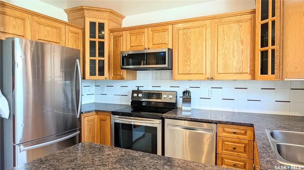 1006 Ross Street E Moose Jaw SK S6H 7H5