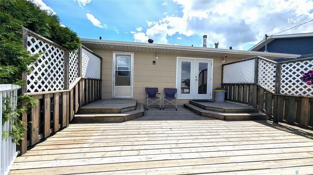 1006 Ross Street E Moose Jaw SK S6H 7H5