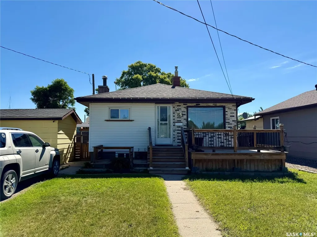 85 13th Avenue SE Swift Current SK S9H 3S1