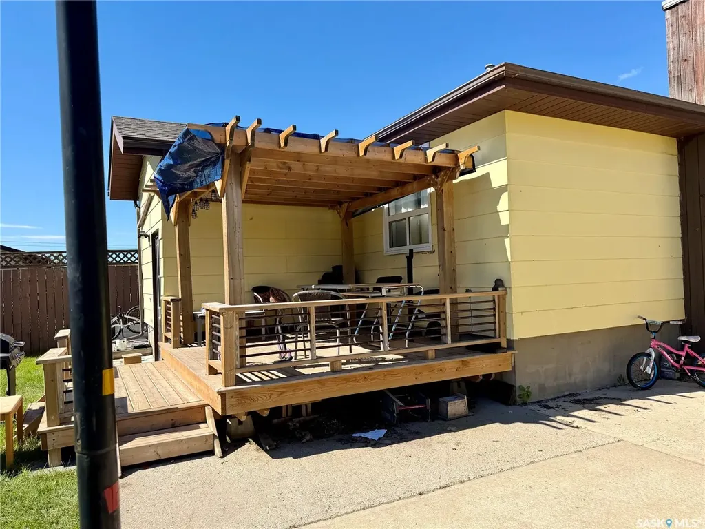 85 13th Avenue SE Swift Current SK S9H 3S1
