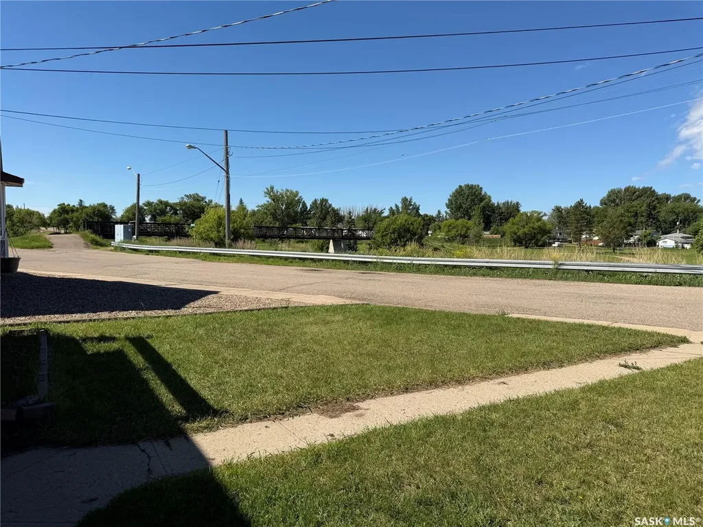 85 13th Avenue SE Swift Current SK S9H 3S1