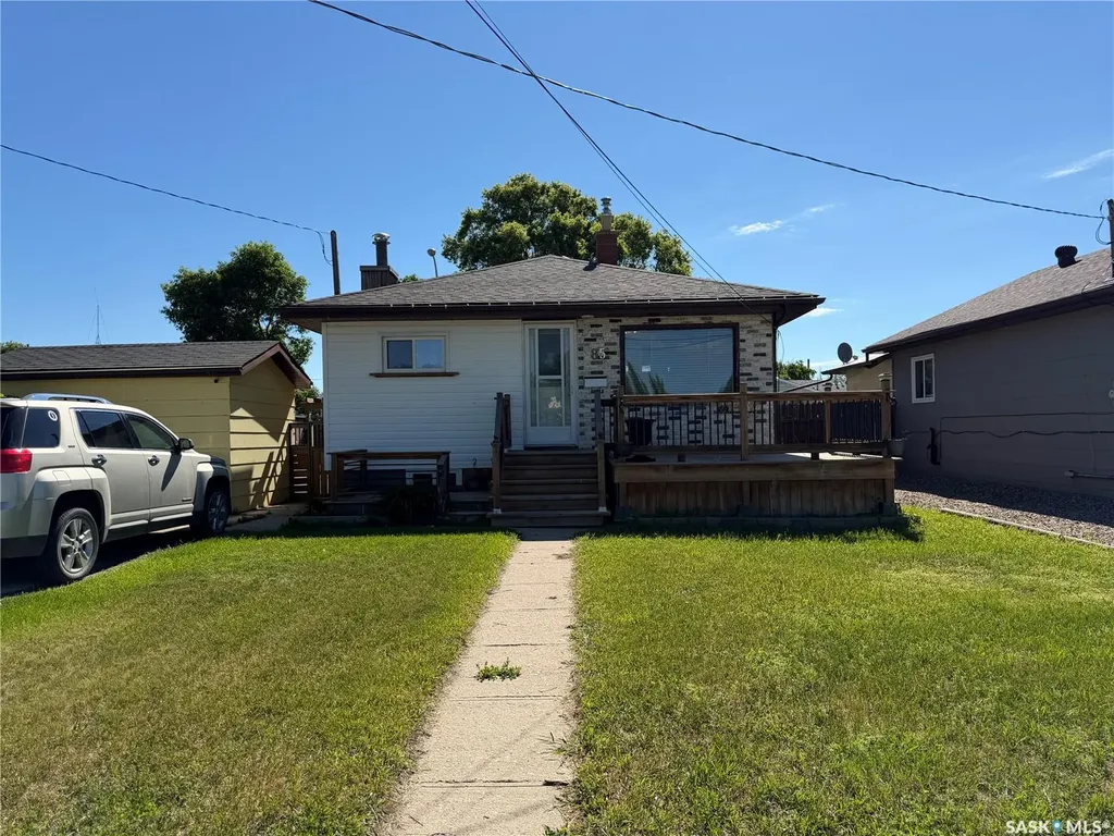 85 13th Avenue SE Swift Current SK S9H 3S1