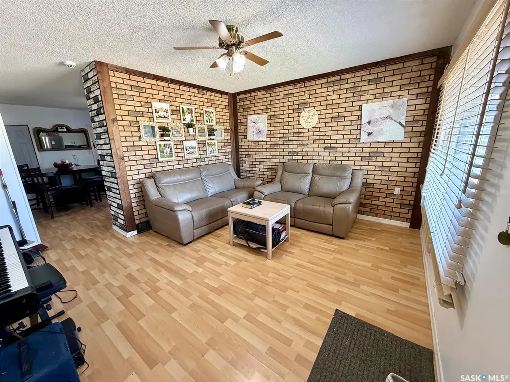 85 13th Avenue SE Swift Current SK S9H 3S1