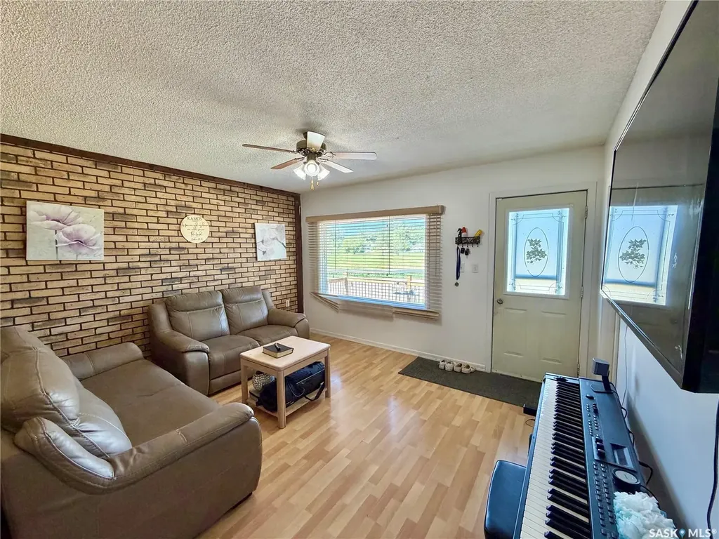 85 13th Avenue SE Swift Current SK S9H 3S1