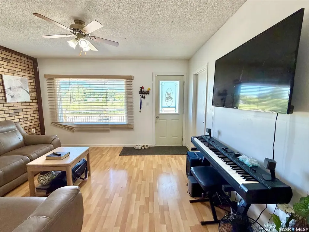 85 13th Avenue SE Swift Current SK S9H 3S1