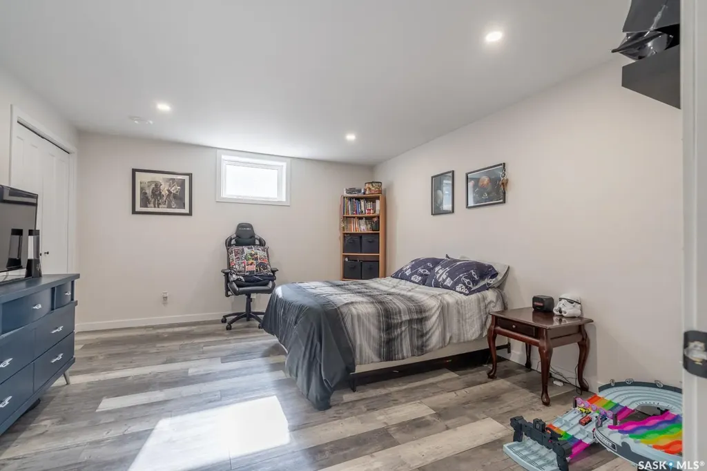1262 James Crescent Regina SK S4N 6A5
