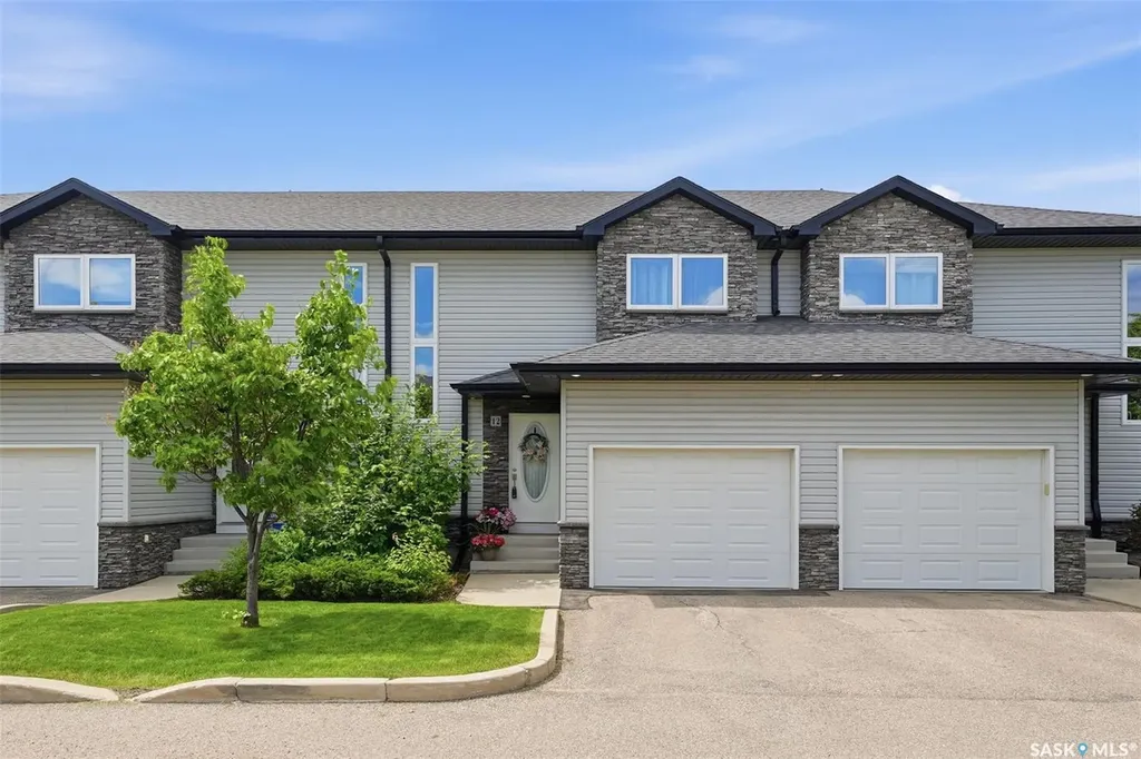 547 East Hampton Boulevard Saskatoon SK S7R 0H8