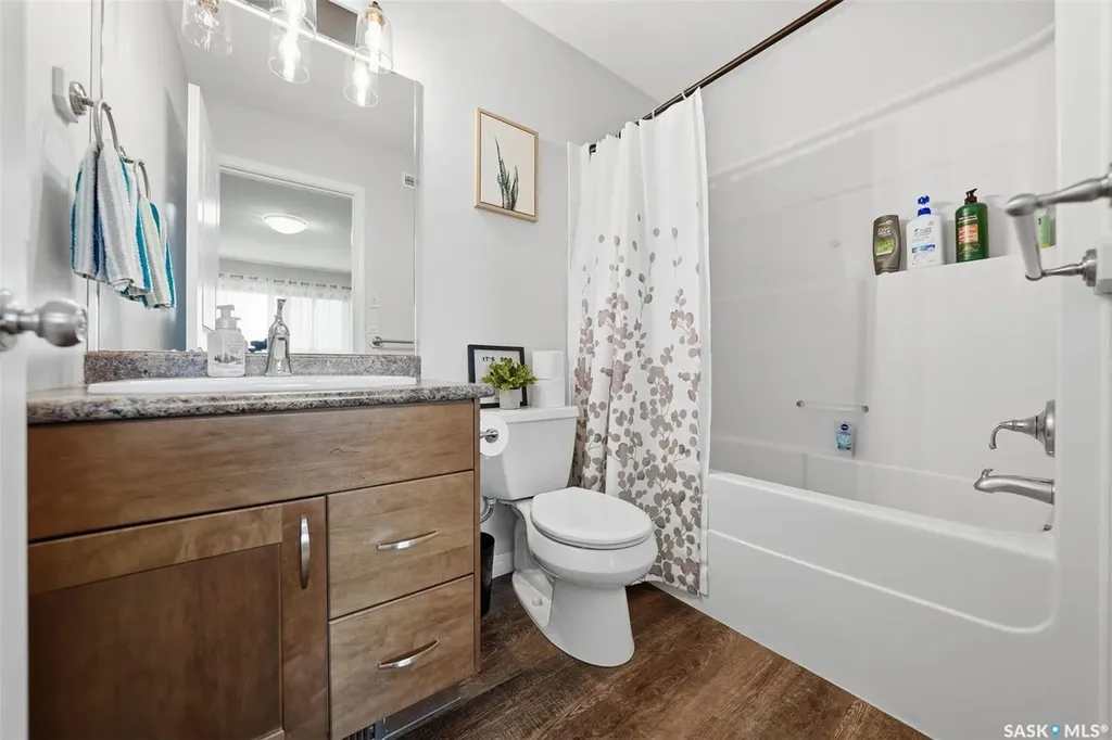 547 East Hampton Boulevard Saskatoon SK S7R 0H8