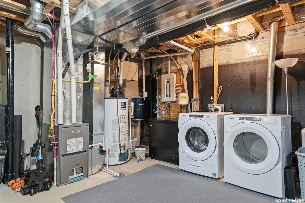 547 East Hampton Boulevard Saskatoon SK S7R 0H8