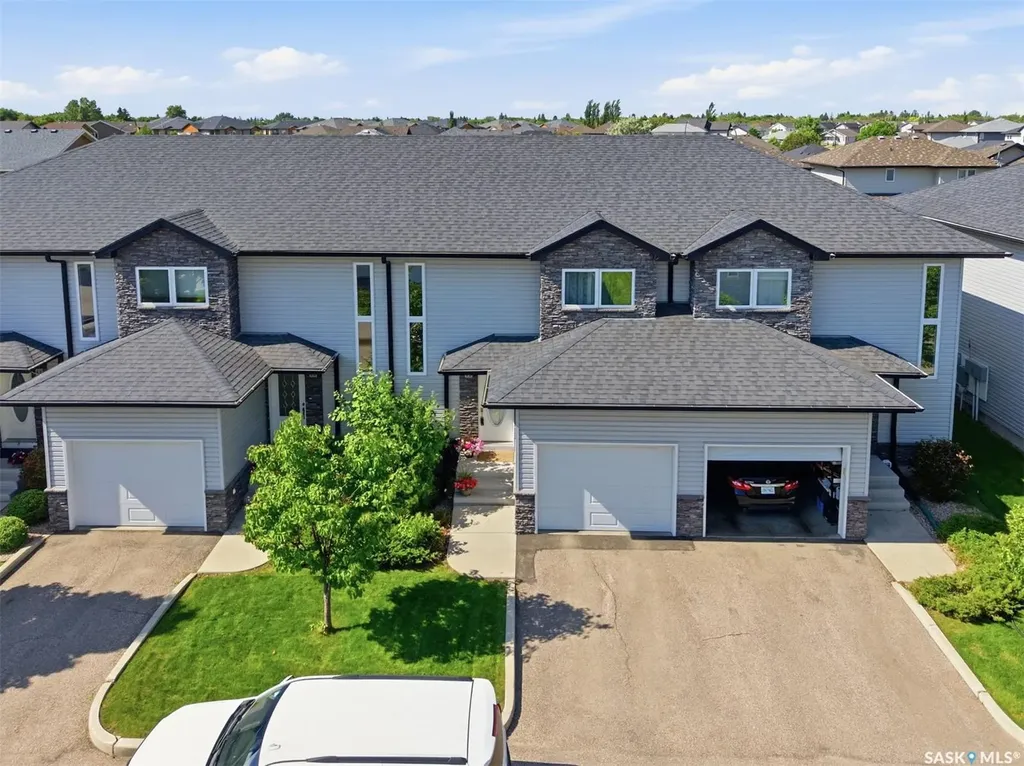 547 East Hampton Boulevard Saskatoon SK S7R 0H8