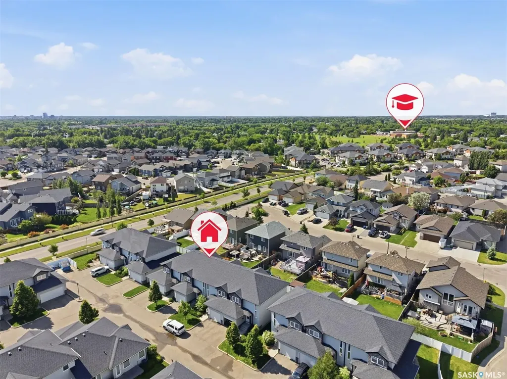 547 East Hampton Boulevard Saskatoon SK S7R 0H8