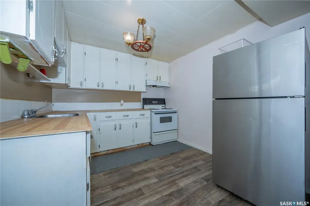 32 Clarke Avenue Yorkton SK S3N 2M3