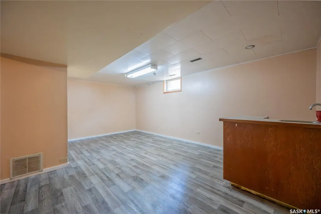 32 Clarke Avenue Yorkton SK S3N 2M3