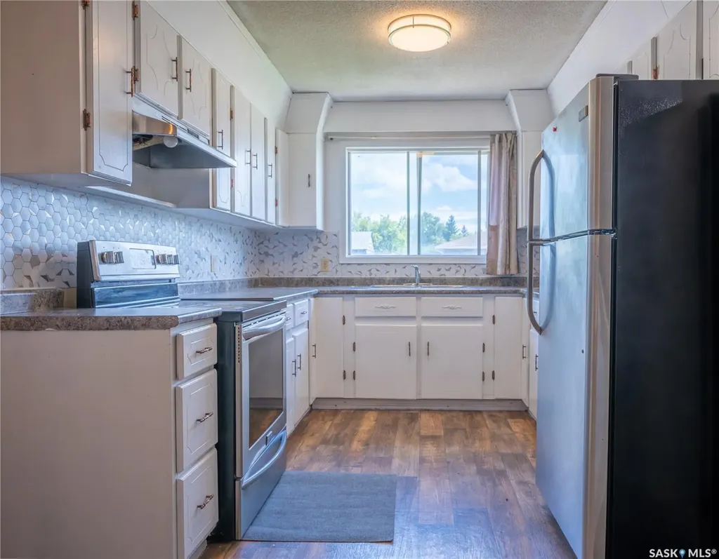 32 Clarke Avenue Yorkton SK S3N 2M3