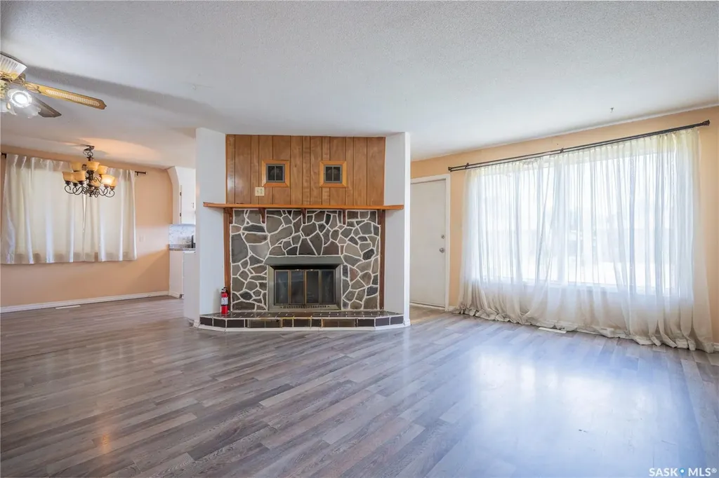 32 Clarke Avenue Yorkton SK S3N 2M3