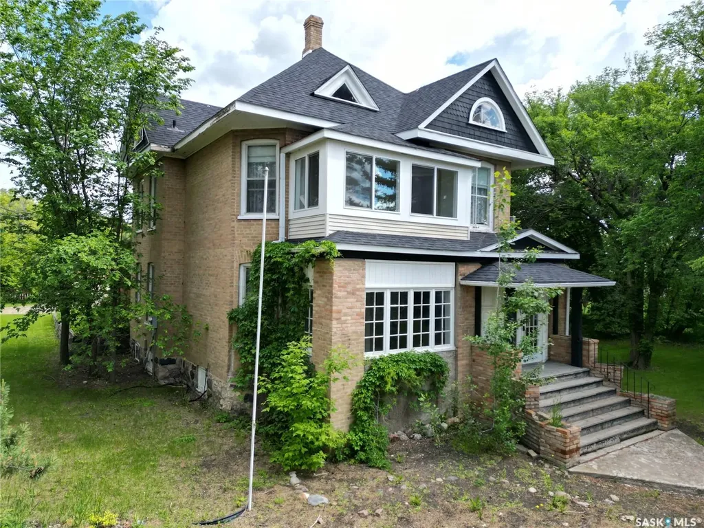 106 Front Street Wolseley SK S0G 5H0