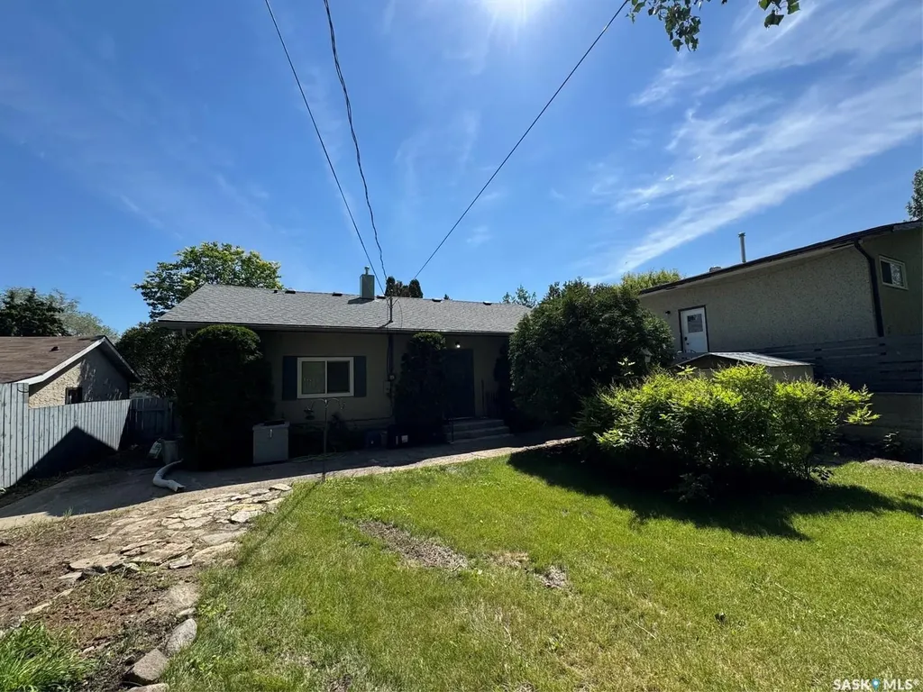 1351 108th Street North Battleford SK S9A 2B6