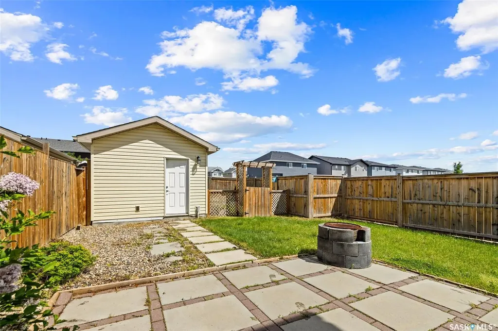 3499 Green Lavender Drive Regina SK S4V 3M6