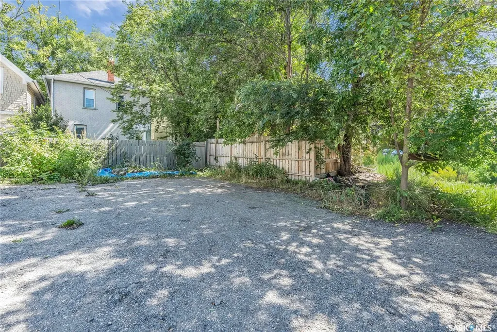 2152 Rae Street Regina SK S4T 2E7