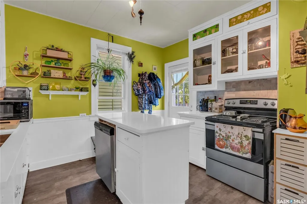 2152 Rae Street Regina SK S4T 2E7