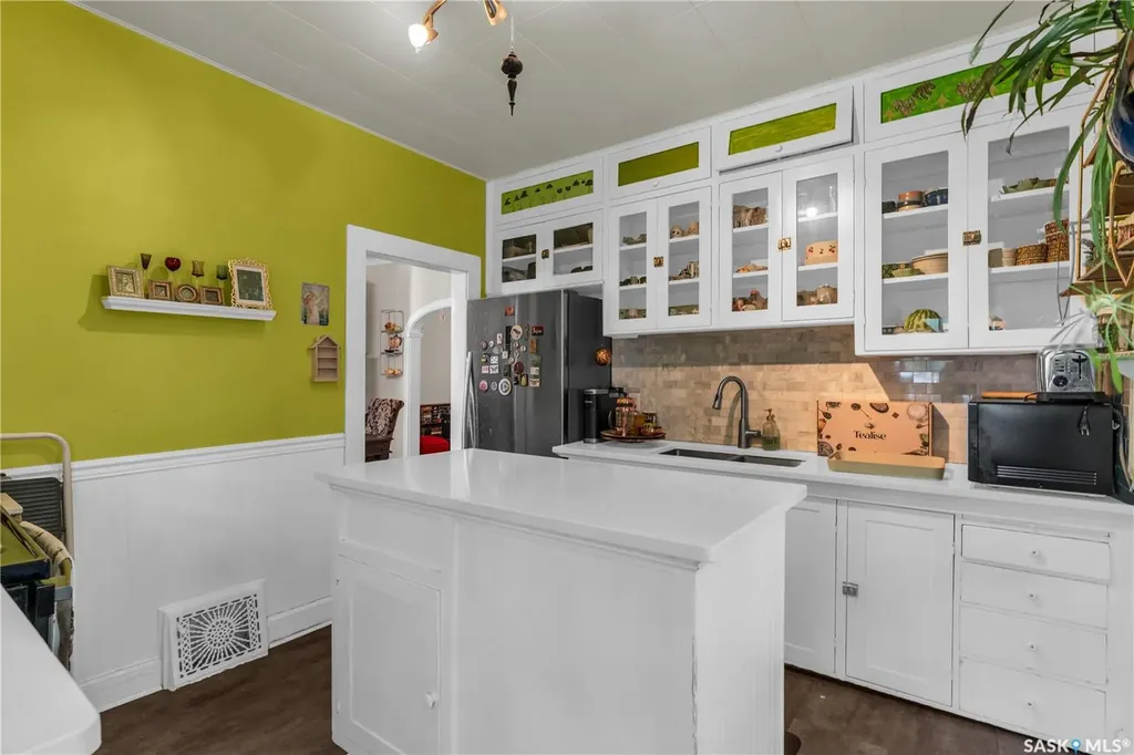2152 Rae Street Regina SK S4T 2E7