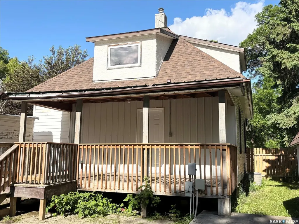 206 Second Avenue N Yorkton SK S3N 1G7