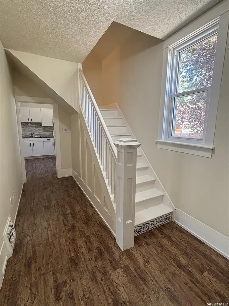 206 Second Avenue N Yorkton SK S3N 1G7
