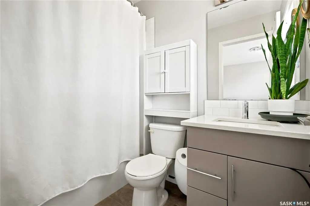 3242 Chuka Boulevard Regina SK S4V 3S6