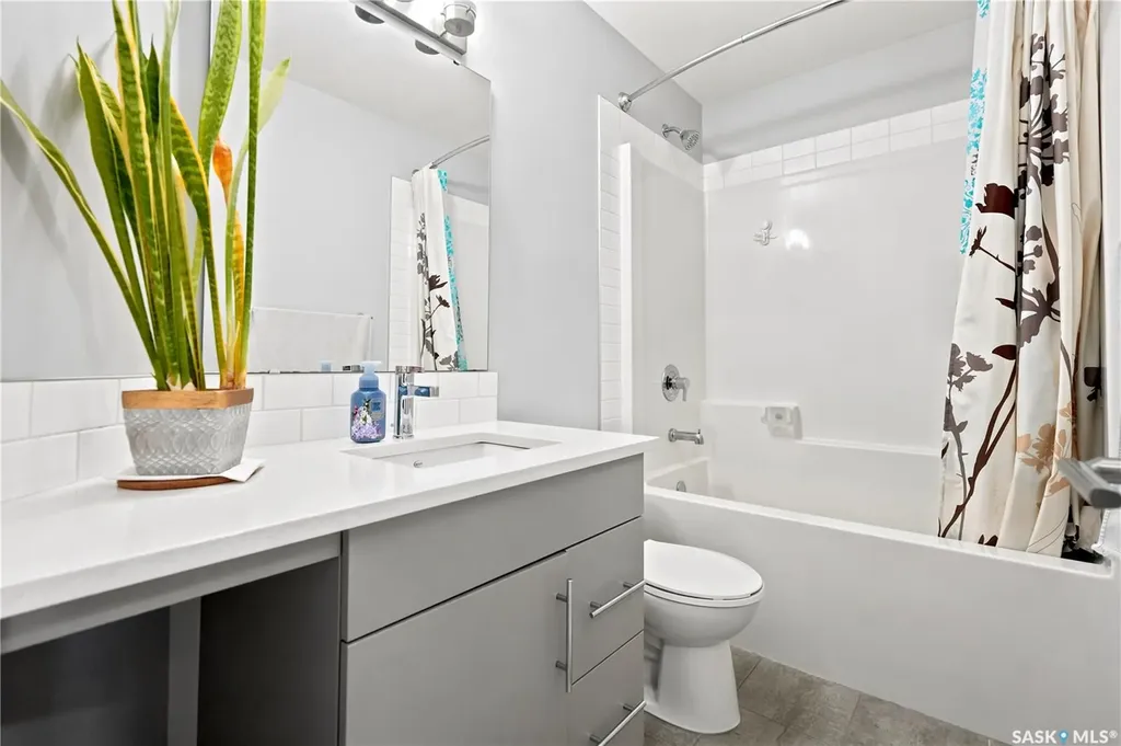 3242 Chuka Boulevard Regina SK S4V 3S6