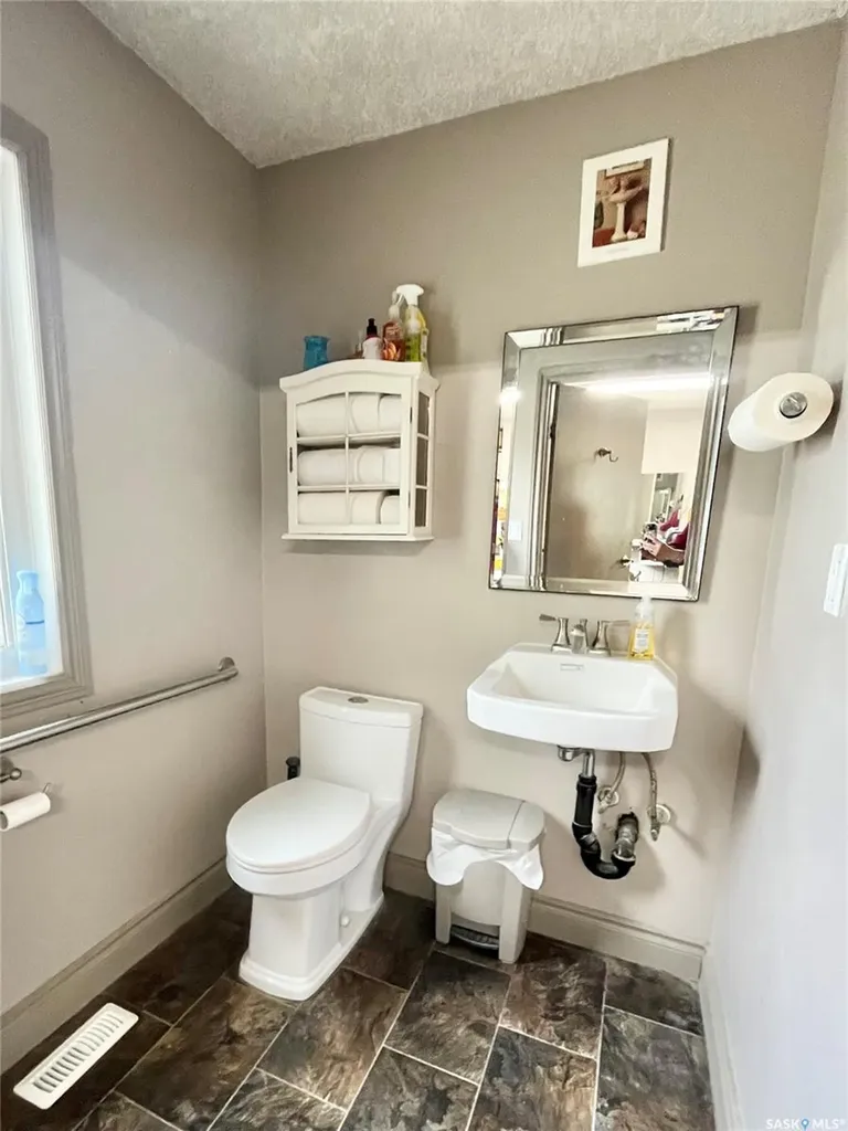 209 Broadway Street W Yorkton SK S3N 0M9