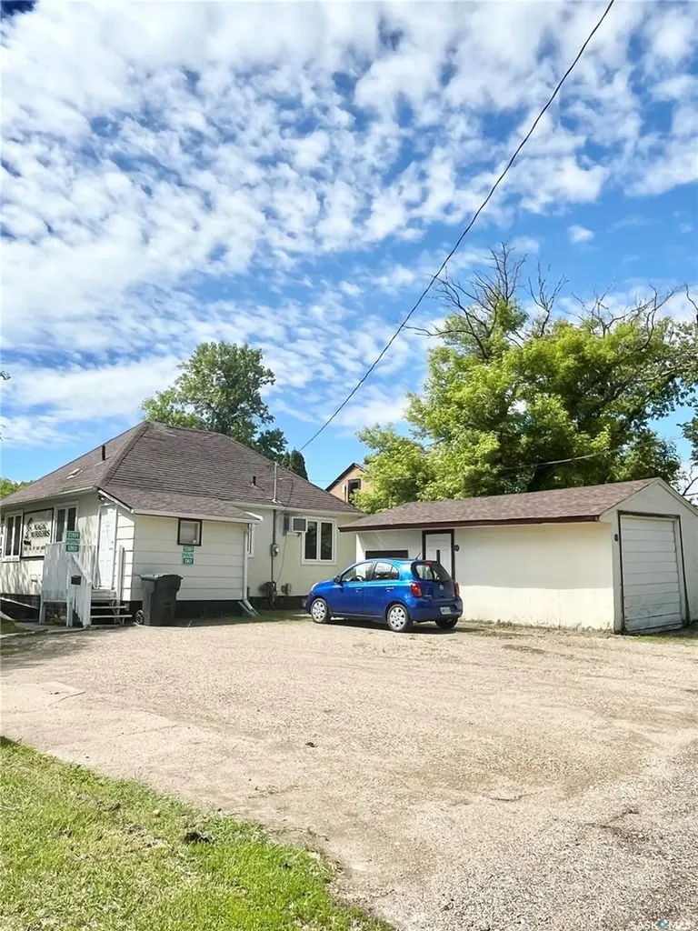 209 Broadway Street W Yorkton SK S3N 0M9