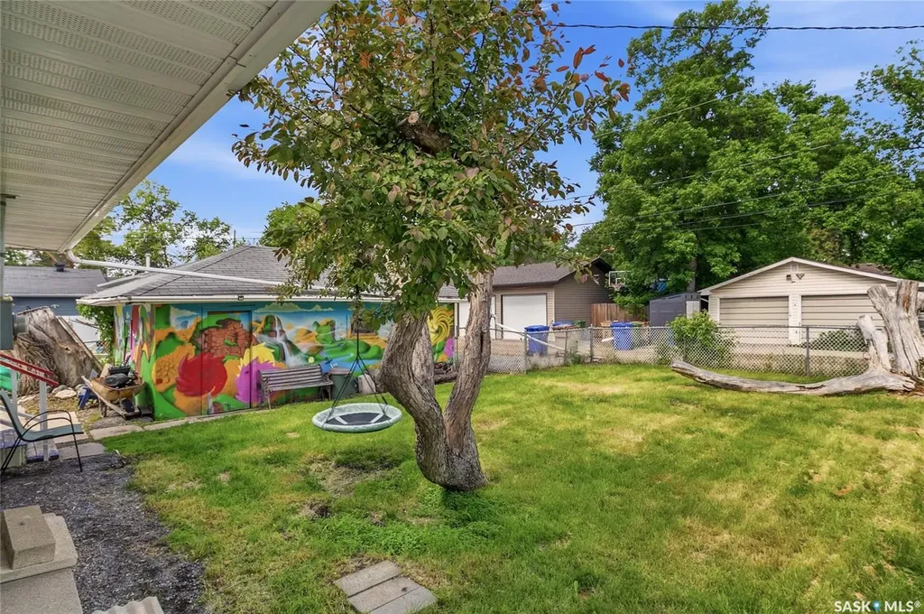 3226 Whitmore Avenue Regina SK S4S 1B9