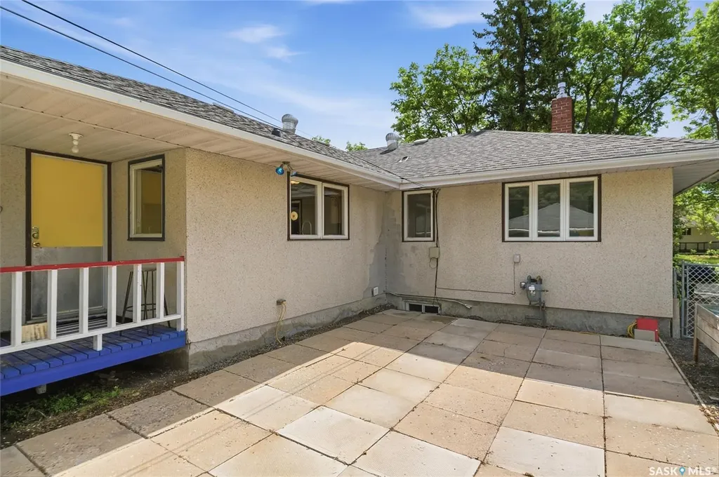 3226 Whitmore Avenue Regina SK S4S 1B9