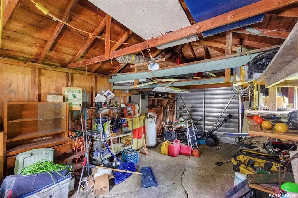 3226 Whitmore Avenue Regina SK S4S 1B9