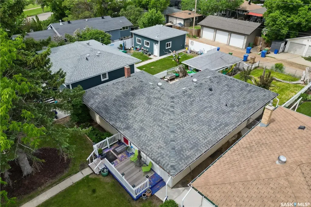 3226 Whitmore Avenue Regina SK S4S 1B9