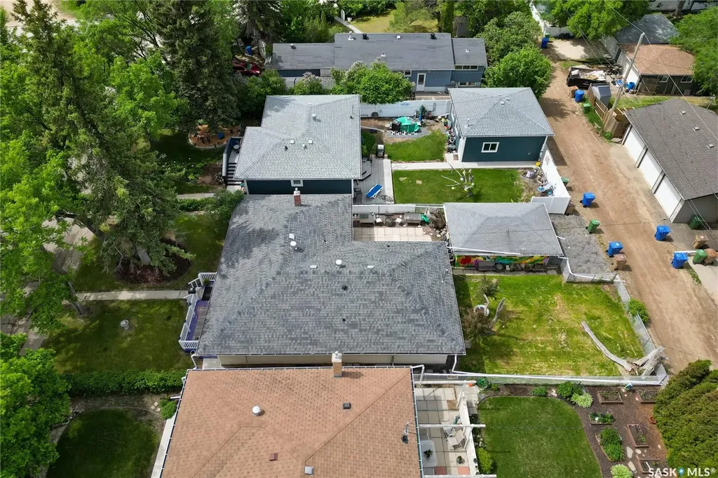 3226 Whitmore Avenue Regina SK S4S 1B9