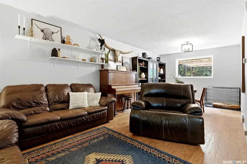 2022 Montague Street Regina SK S4T 3J7