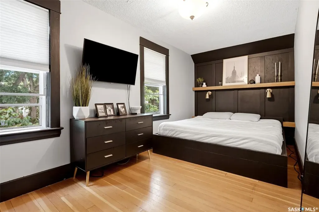 2022 Montague Street Regina SK S4T 3J7