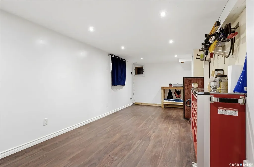 2022 Montague Street Regina SK S4T 3J7