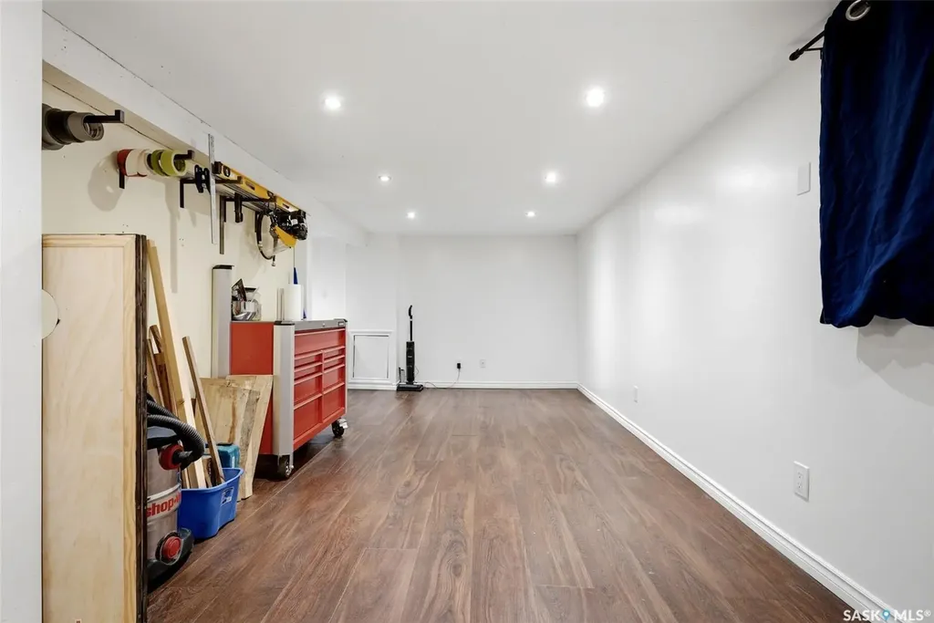 2022 Montague Street Regina SK S4T 3J7