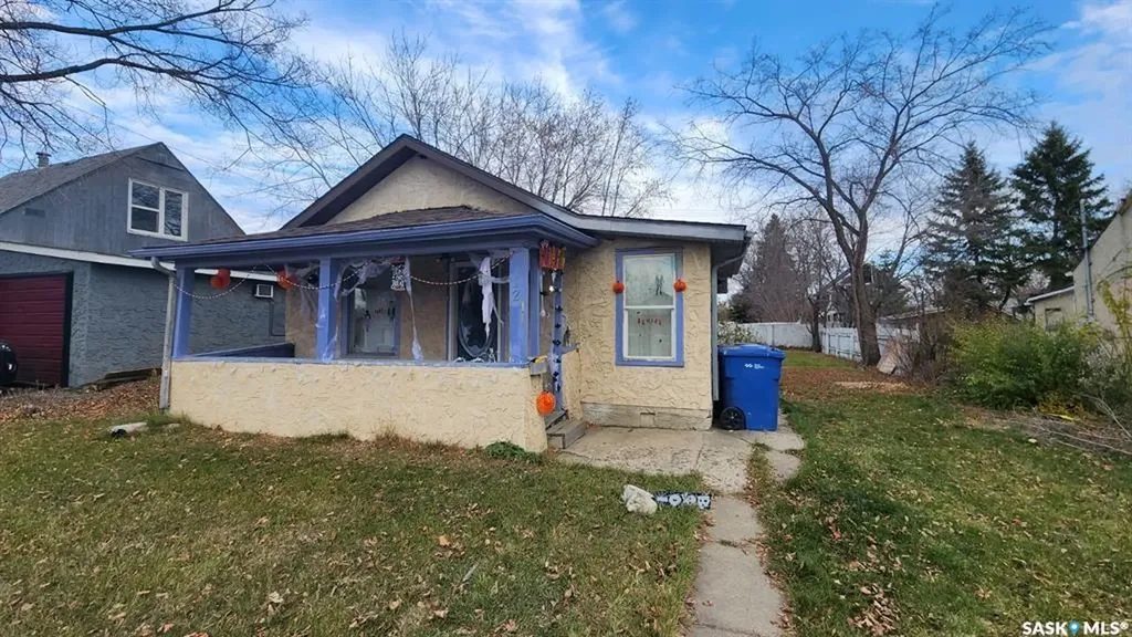 1232 106th Street North Battleford SK S9A 1X2